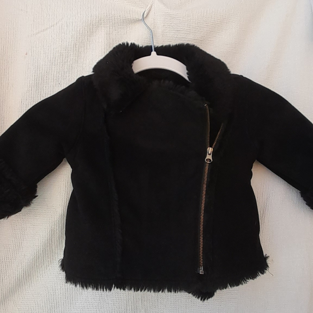 Baby Gap 🐇 toddler 18-24mo. Black jacket